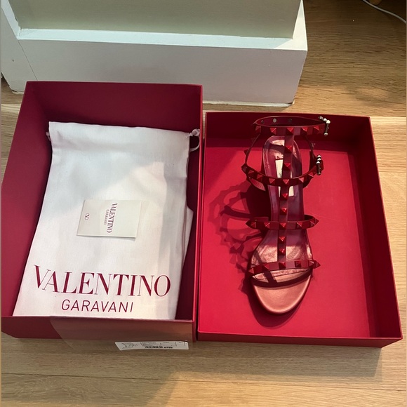 VALENTINO GARAVANI
Rockstud 55 leather sandals - Picture 3 of 8